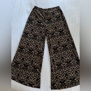 Women’s patterned pants - Learn More By Attending The Live